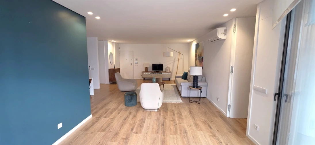 Apartamento T1 para Venda em Olhão Foto 8