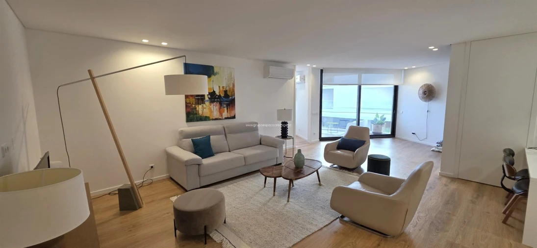 Apartamento T1 para Venda em Olhão Foto 4