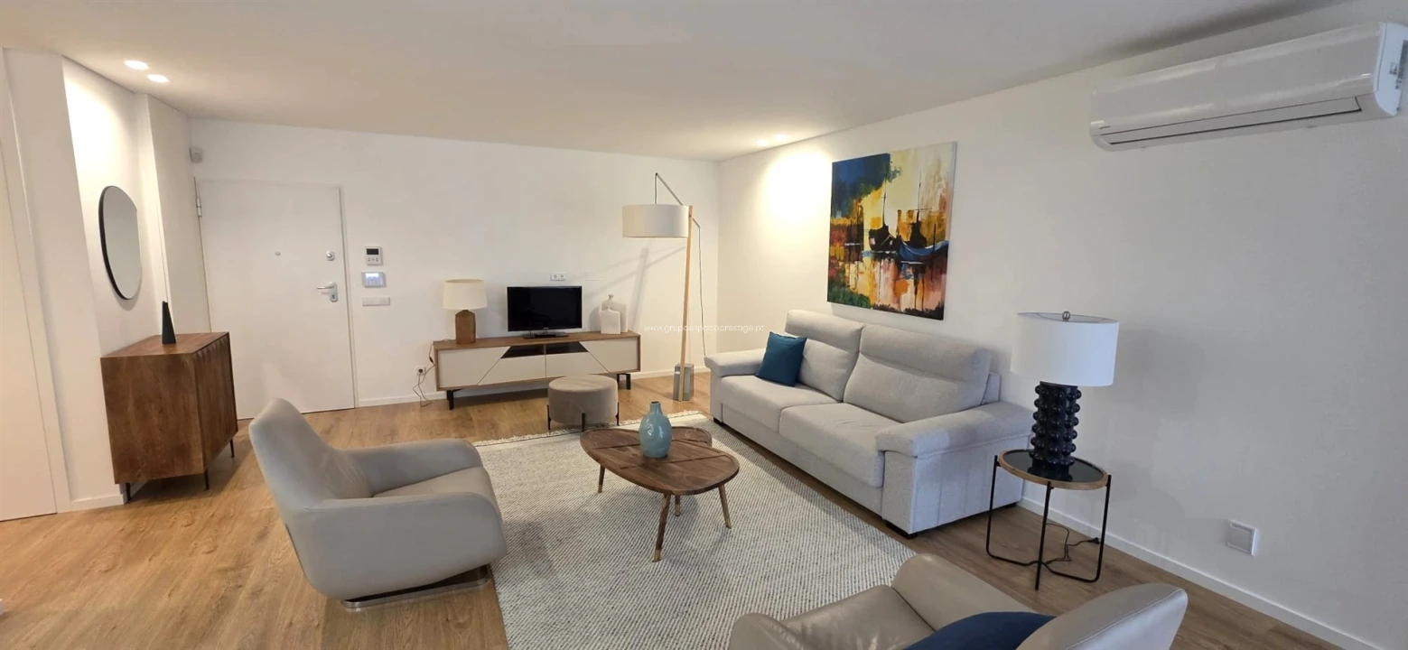 Apartamento T1 para Venda em Olhão Foto 2