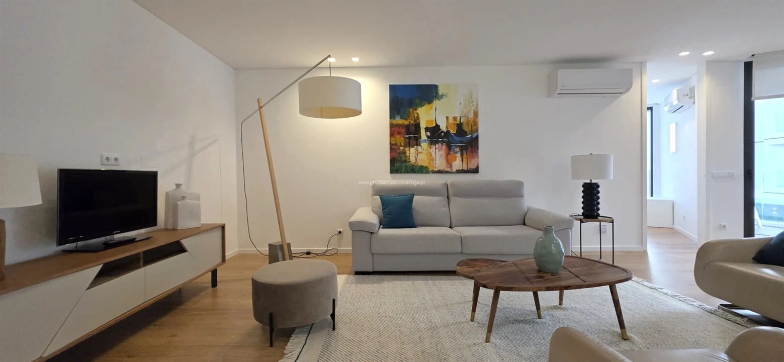 Apartamento T1 para Venda em Olhão Foto 3