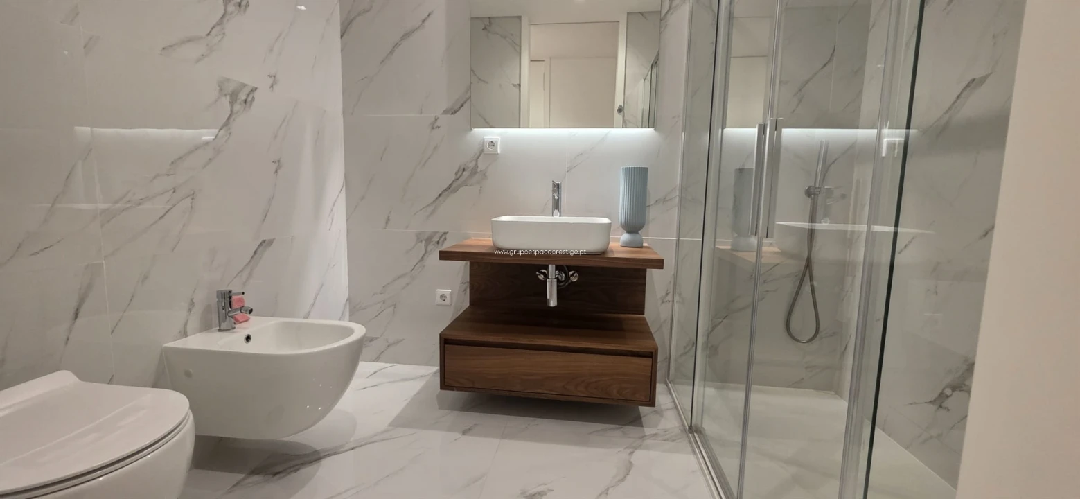 Apartamento T1 para Venda em Olhão Foto 16