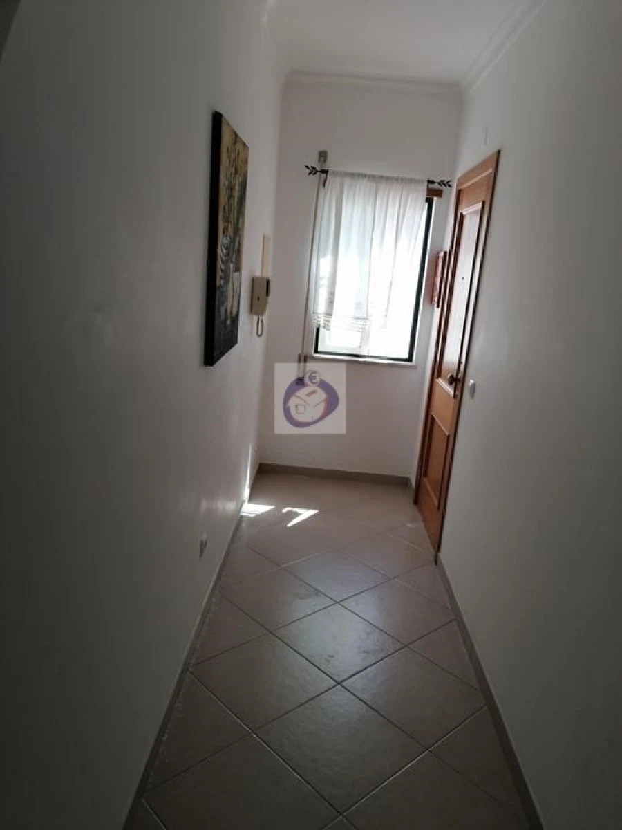 Apartamento T1 para Venda em Olhão Foto 5