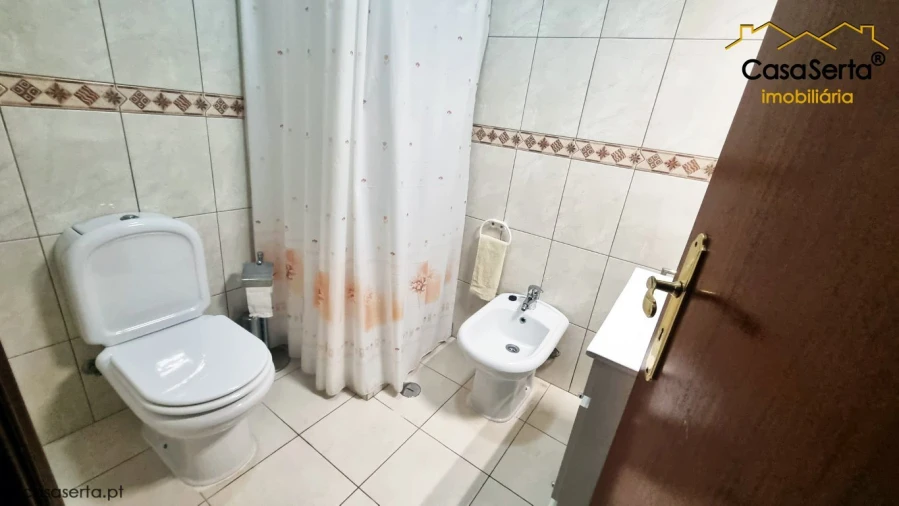 Moradia T4 para Venda em Fundada Foto 12