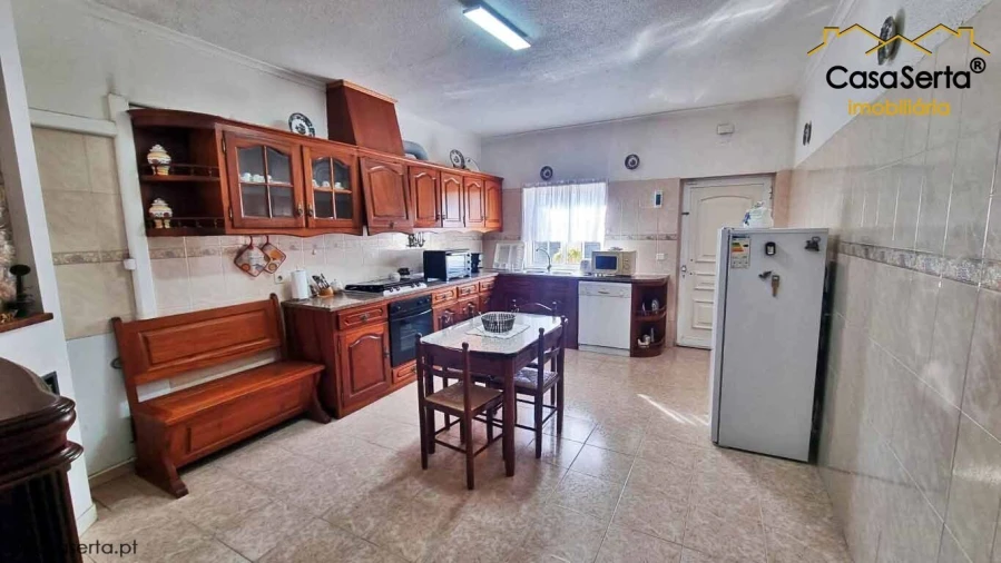 Moradia T4 para Venda em Fundada Foto 8