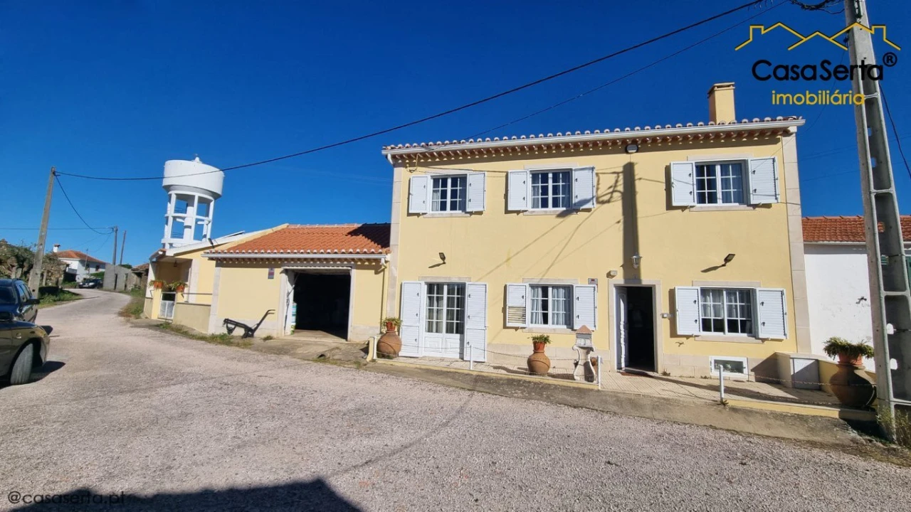 Moradia T4 para Venda em Fundada Foto 1