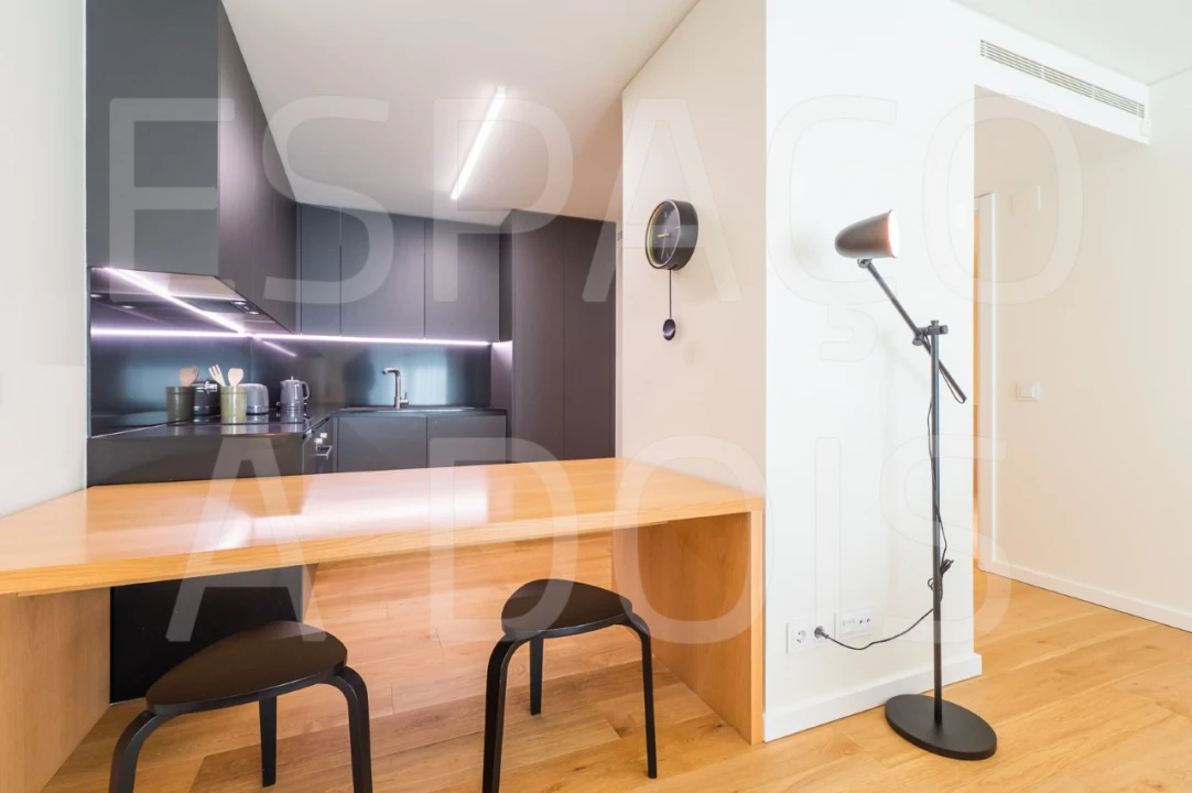 Apartamento T1 para Arrendamento em Areeiro Foto 19