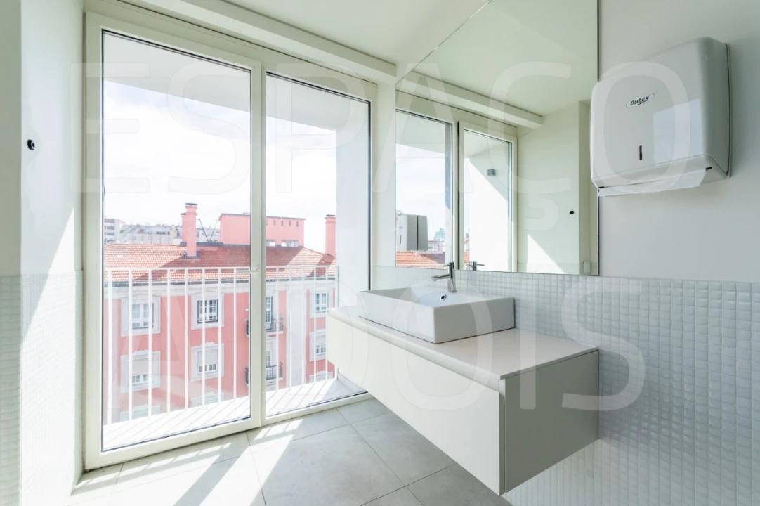 Apartamento T1 para Arrendamento em Areeiro Foto 48