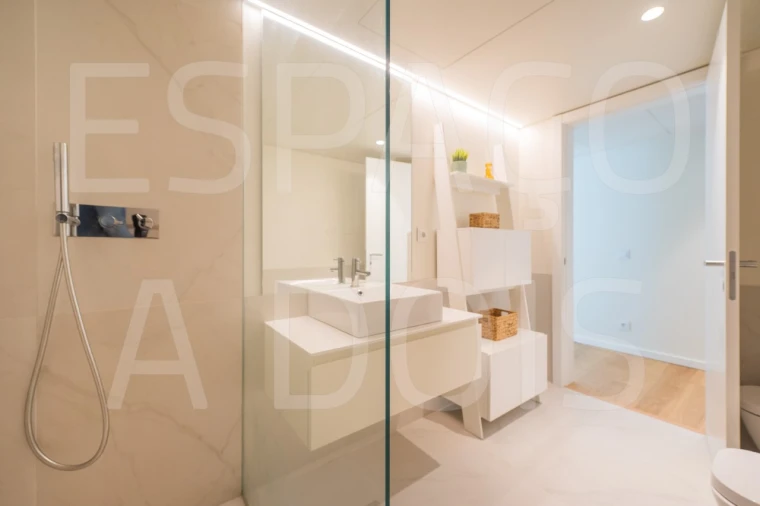 Apartamento T1 para Arrendamento em Areeiro Foto 38