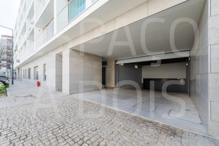Apartamento T1 para Arrendamento em Areeiro Foto 49