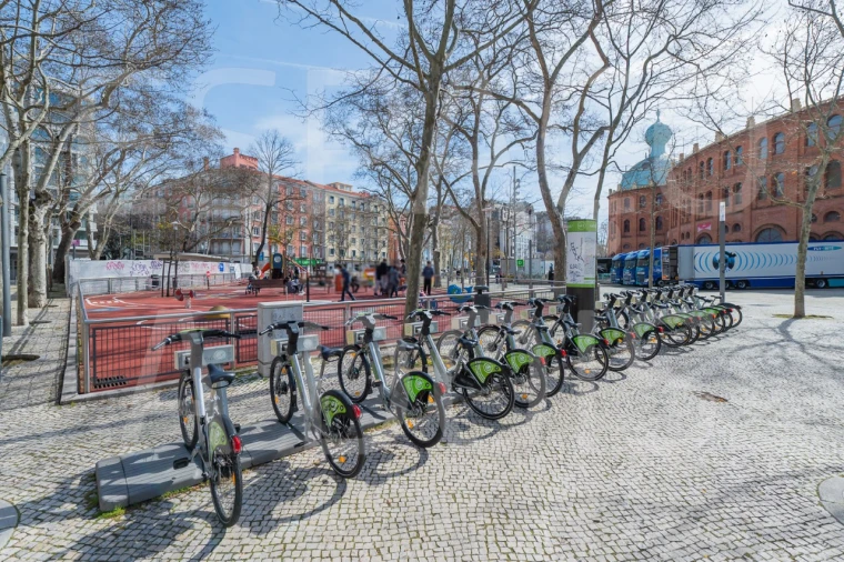 Apartamento T1 para Arrendamento em Areeiro Foto 60