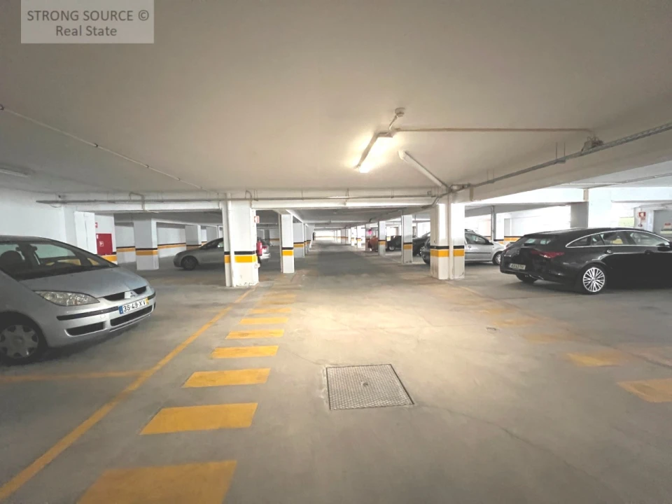 Negócio para Venda em Sesimbra (Santiago) Foto 3