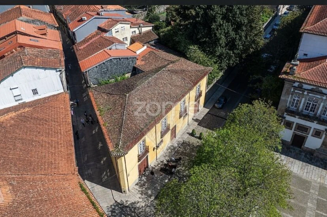 Moradia T7 para Venda em Oliveira, São Paio e São Sebastião Foto 33