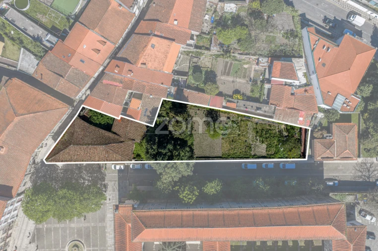 Moradia T6 para Venda em Oliveira, São Paio e São Sebastião Foto 7