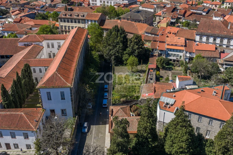 Moradia T6 para Venda em Oliveira, São Paio e São Sebastião Foto 10