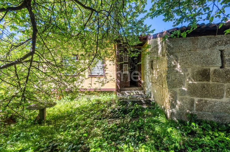 Moradia T6 para Venda em Oliveira, São Paio e São Sebastião Foto 23