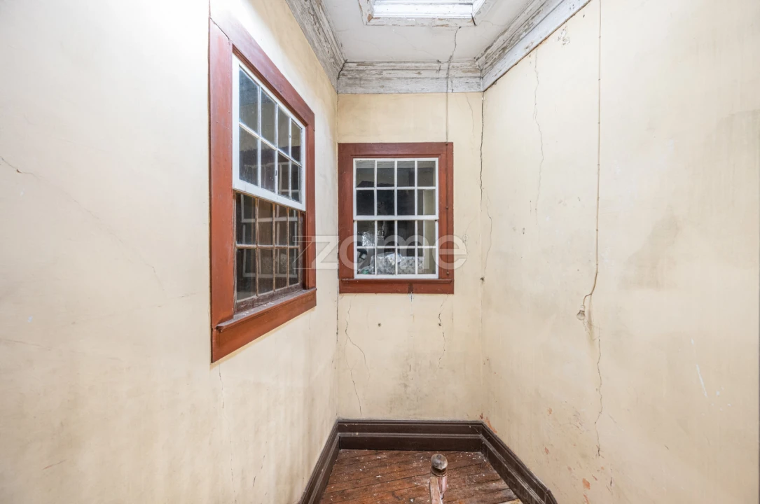 Moradia T6 para Venda em Oliveira, São Paio e São Sebastião Foto 17