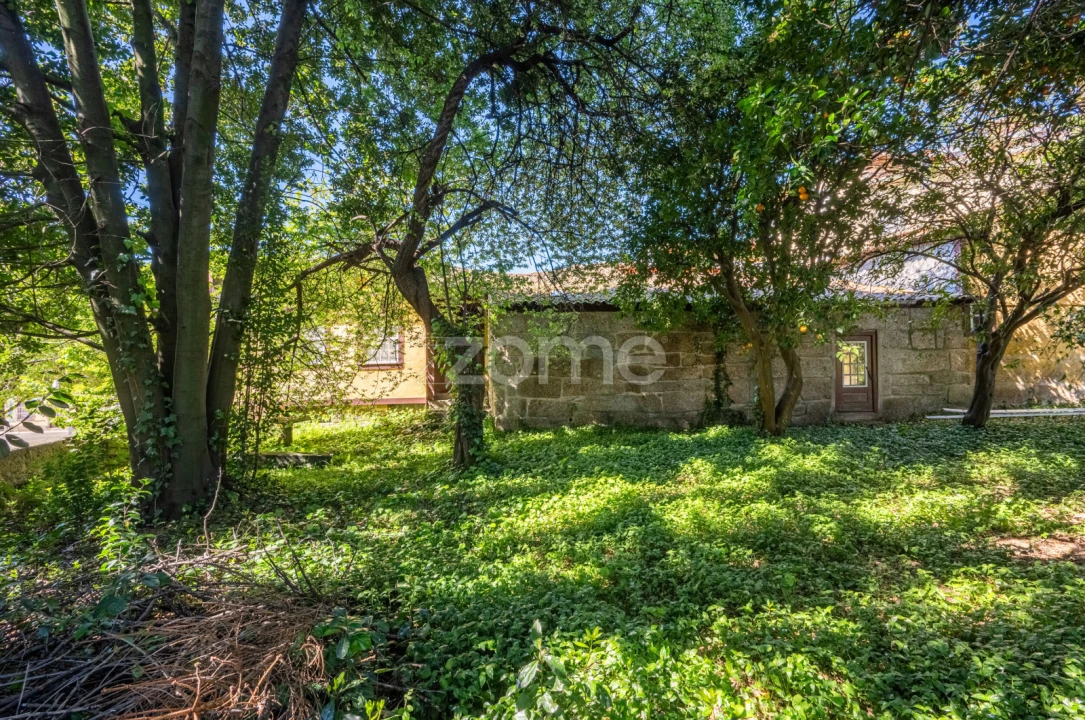 Moradia T6 para Venda em Oliveira, São Paio e São Sebastião Foto 22