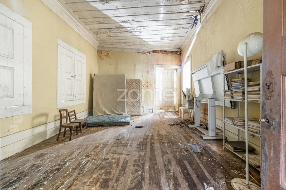 Moradia T6 para Venda em Oliveira, São Paio e São Sebastião Foto 24