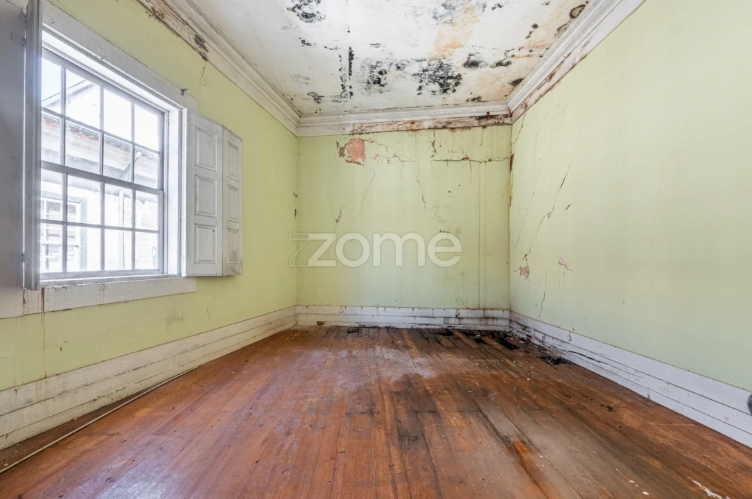 Moradia T6 para Venda em Oliveira, São Paio e São Sebastião Foto 27