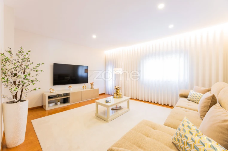 Moradia T4 para Venda em Celeirós, Aveleda e Vimieiro Foto 1