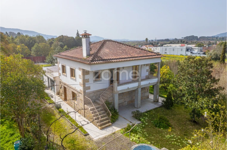 Moradia T4 para Venda em Lanheses Foto 3