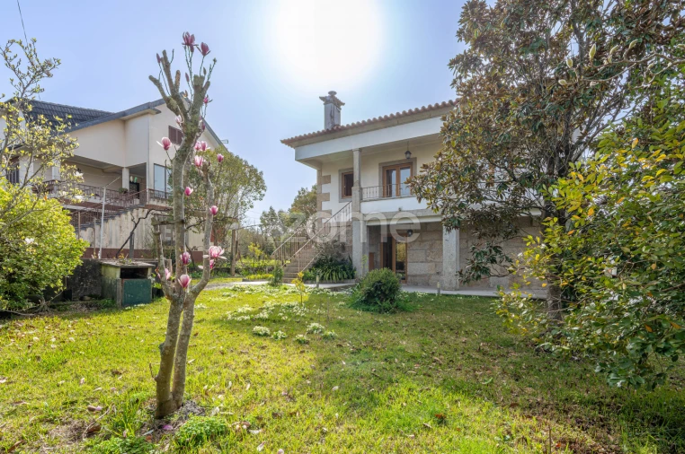 Moradia T4 para Venda em Lanheses Foto 9