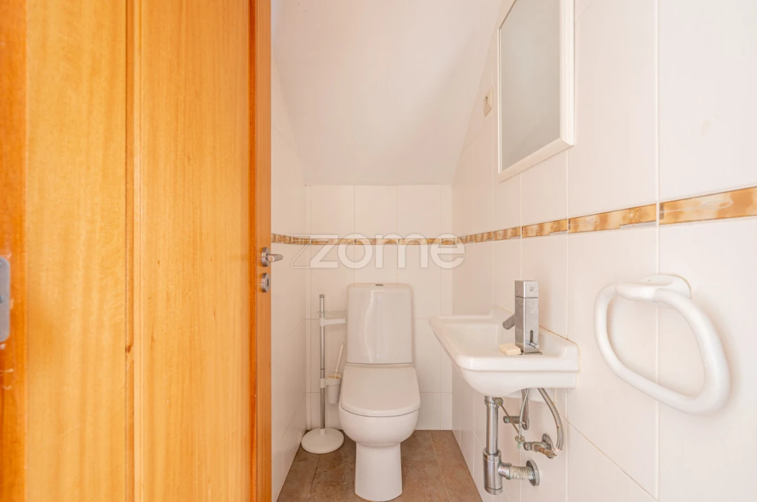 Moradia T4 para Venda em Lanheses Foto 27