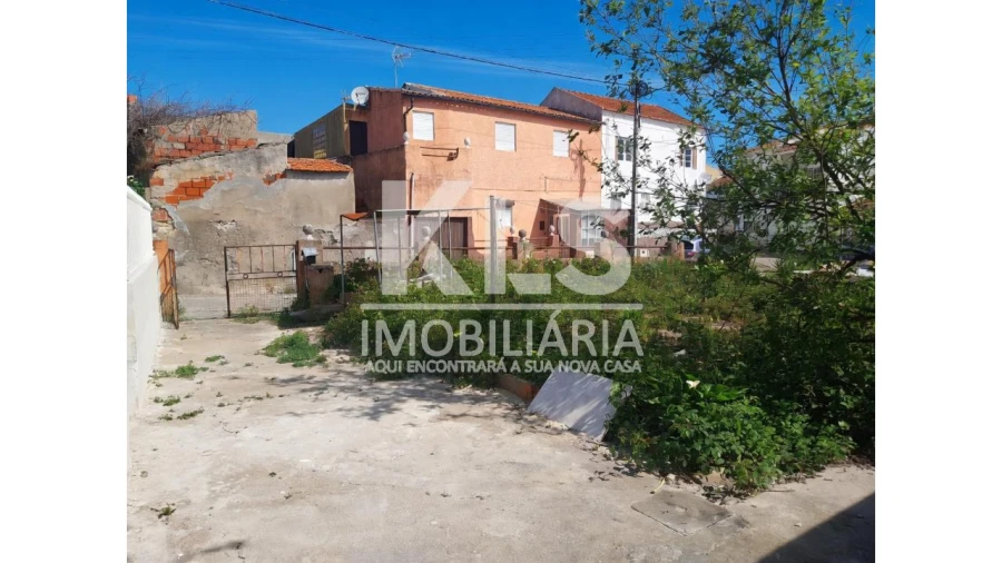 Moradia T2 para Venda em Vila Verde Foto 2