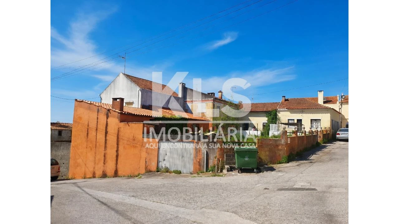 Moradia T2 para Venda em Vila Verde Foto 3