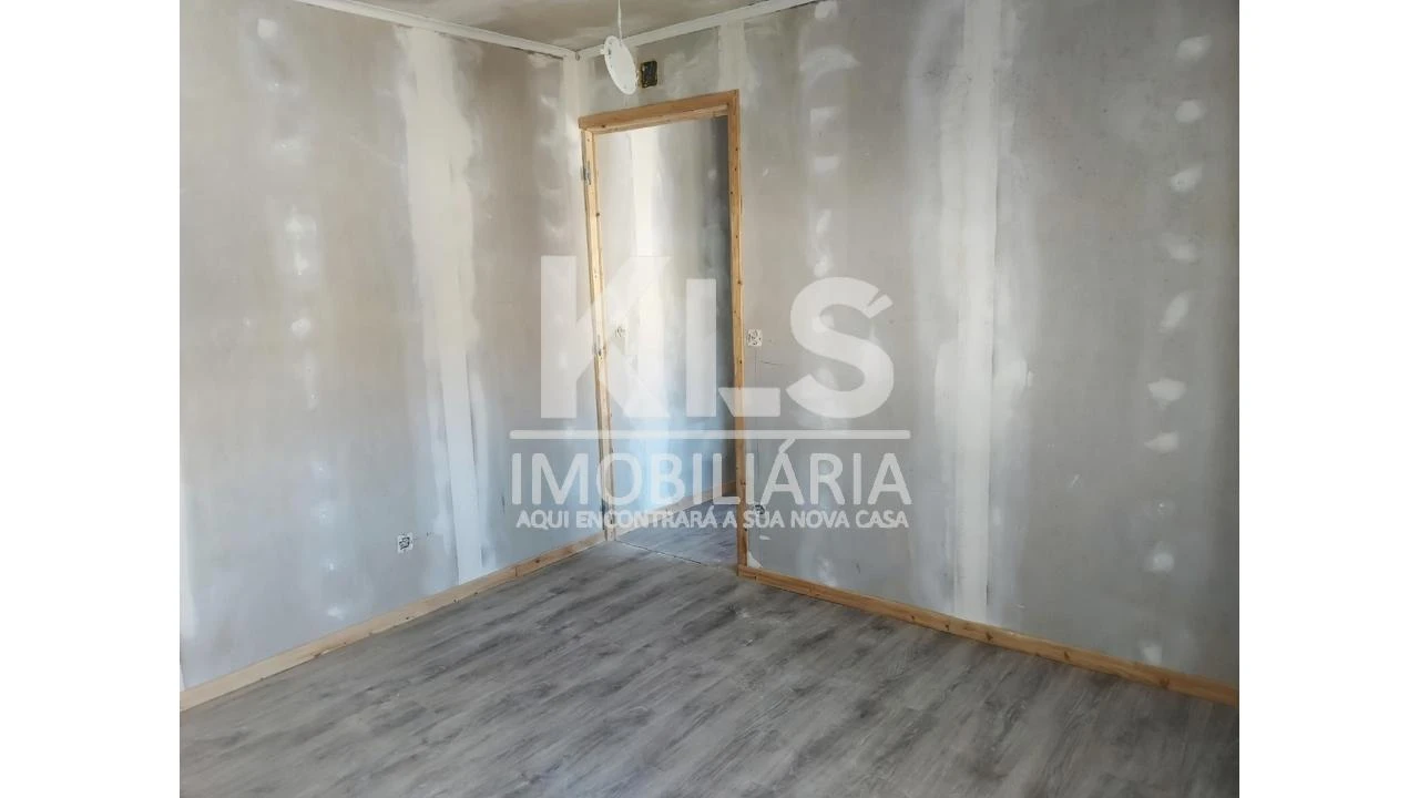 Moradia T2 para Venda em Vila Verde Foto 14