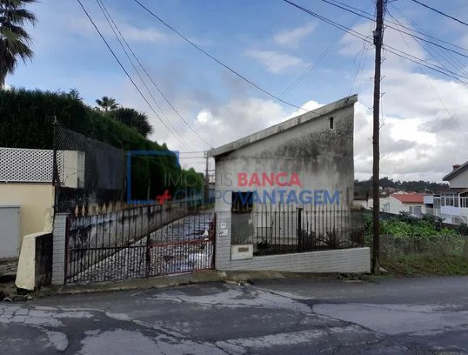 Moradia T2 para Venda em Lourosa Foto 9