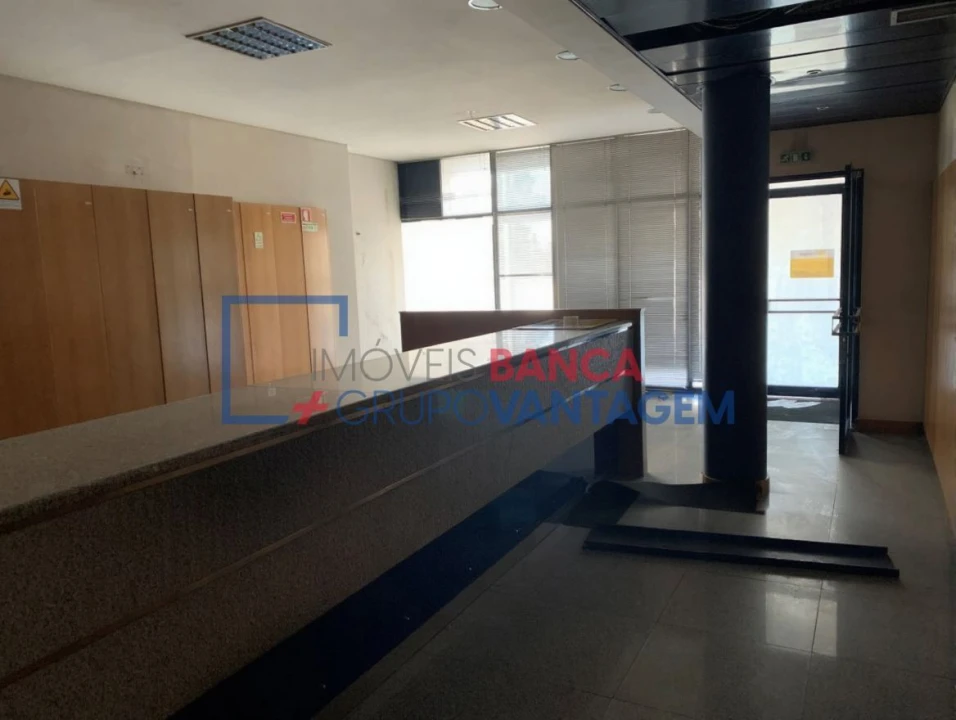 Loja para Venda em Santa Maria de Lamas Foto 4