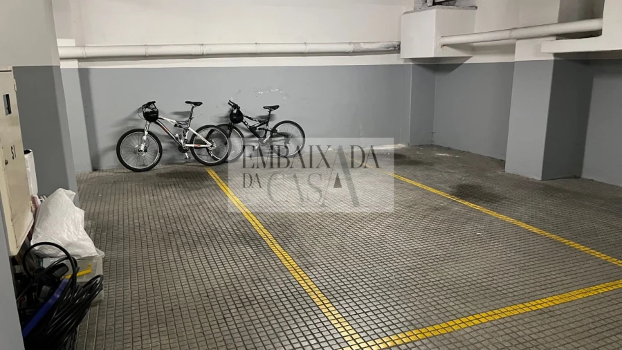 Apartamento T2 para Venda em Alvalade Foto 28