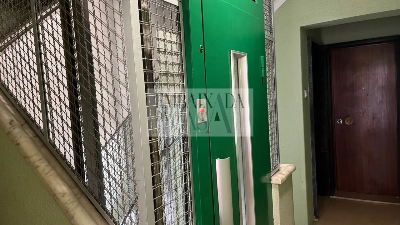 Apartamento T2 para Venda em Alvalade Foto 26