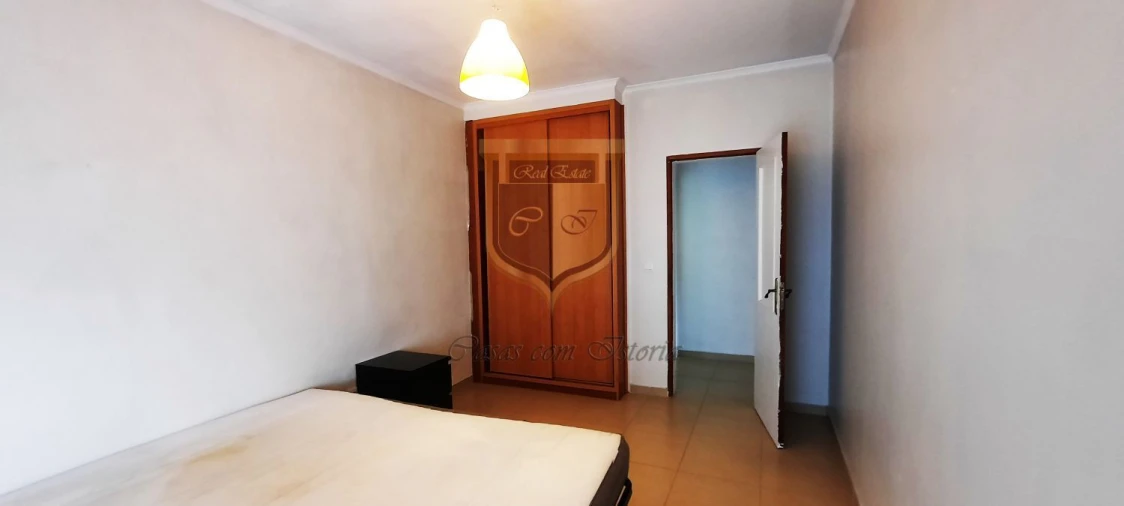 Apartamento T3 para Arrendamento em Santa Maria, São Pedro e Matacães Foto 10