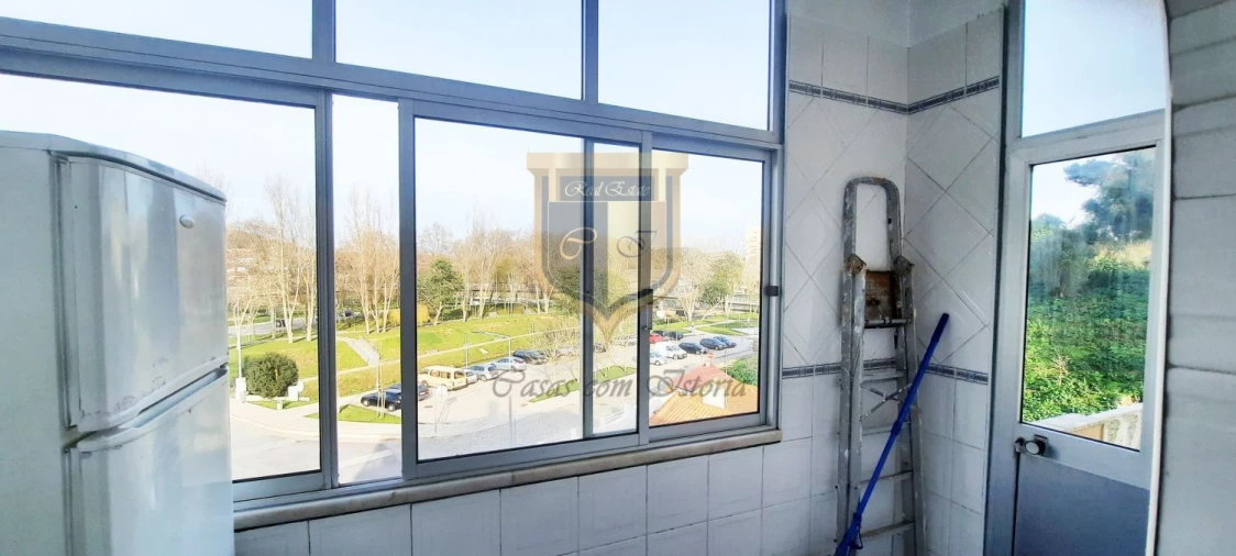 Apartamento T3 para Arrendamento em Santa Maria, São Pedro e Matacães Foto 9