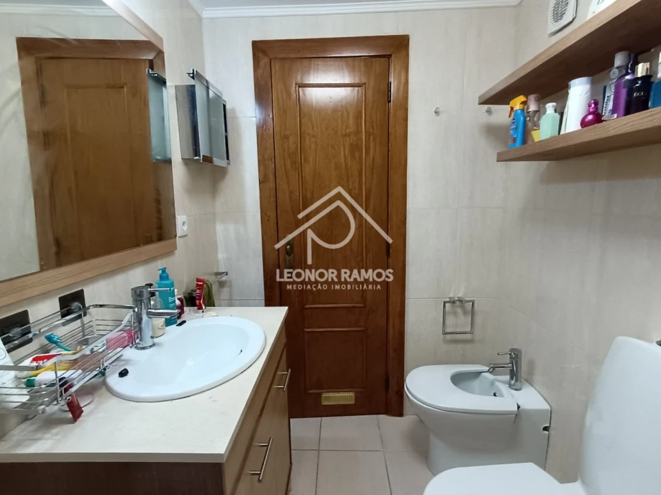 Apartamento T4 para Venda em Sé Nova, Santa Cruz, Almedina e São Bartolomeu Foto 24