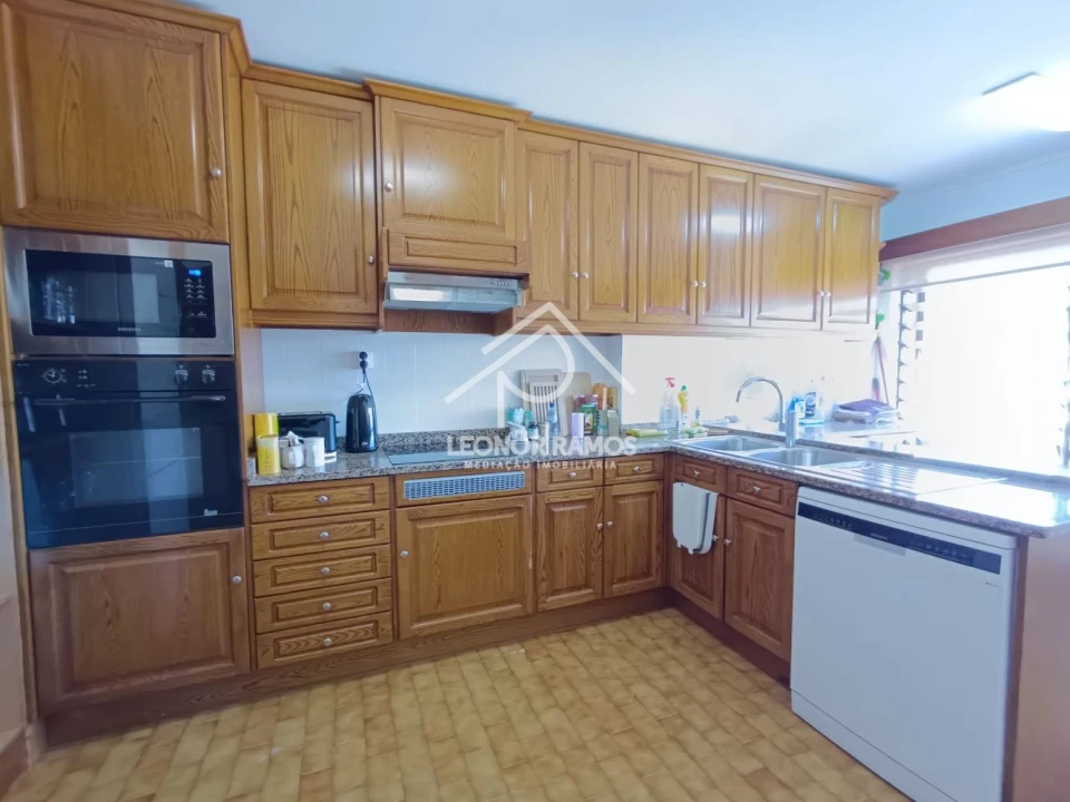 Apartamento T4 para Venda em Sé Nova, Santa Cruz, Almedina e São Bartolomeu Foto 8