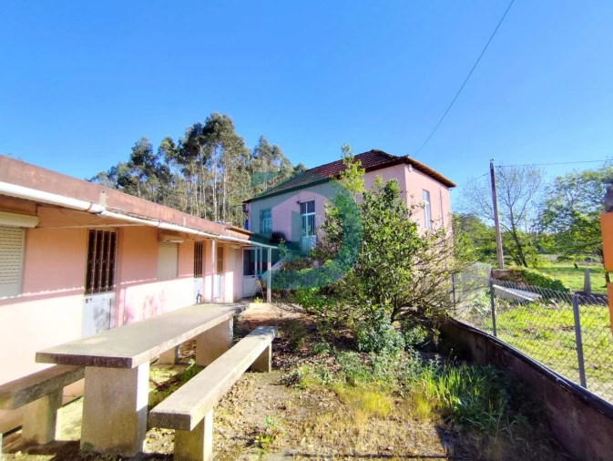 Moradia T3 para Venda em Retorta e Tougues Foto 12