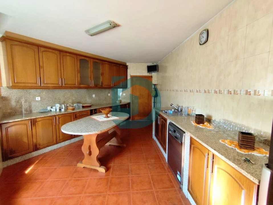 Moradia T3 para Venda em Retorta e Tougues Foto 5