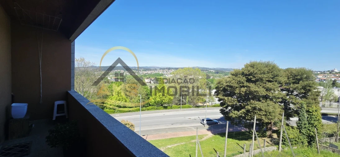 Apartamento T2 para Venda em Fafe Foto 31