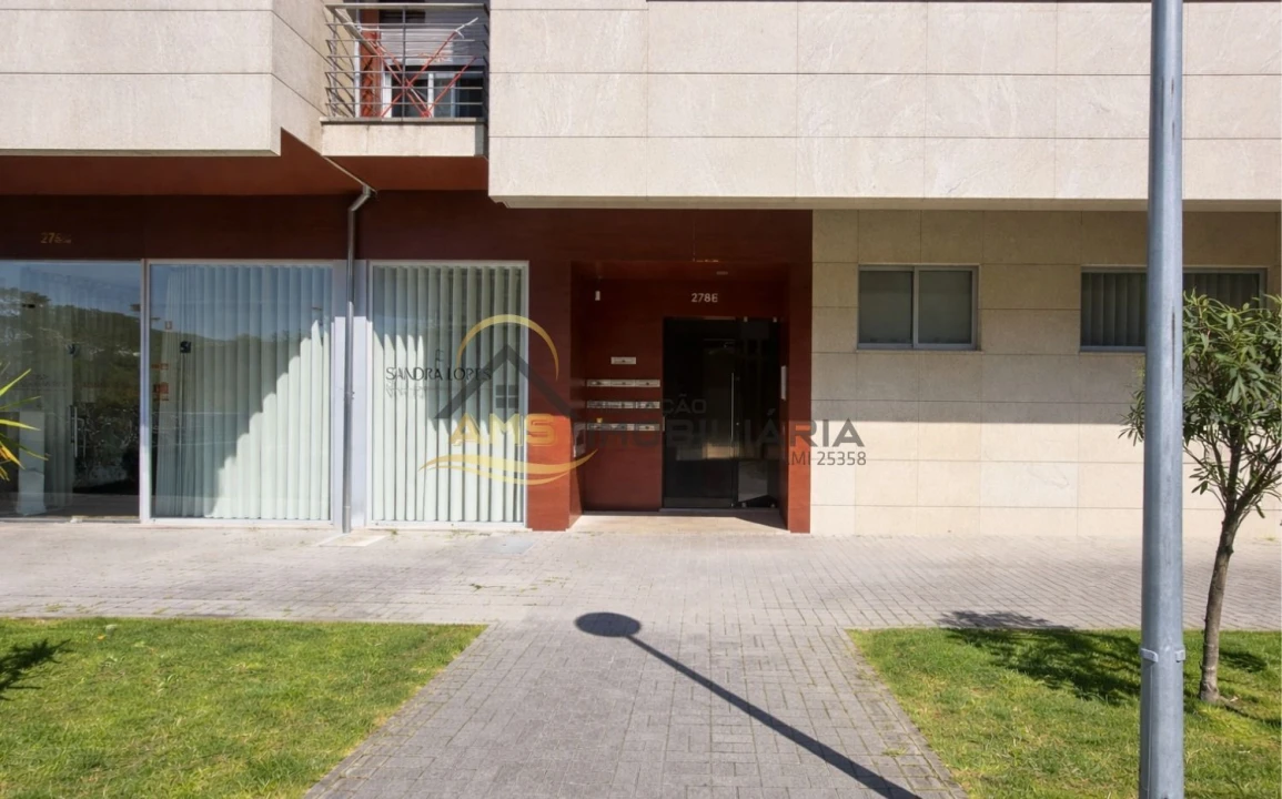 Apartamento T2 para Venda em Fafe Foto 8