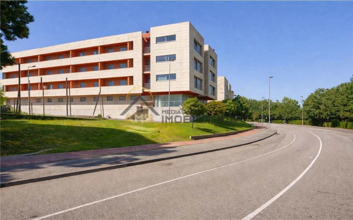 Apartamento T2 para Venda em Fafe Foto 4