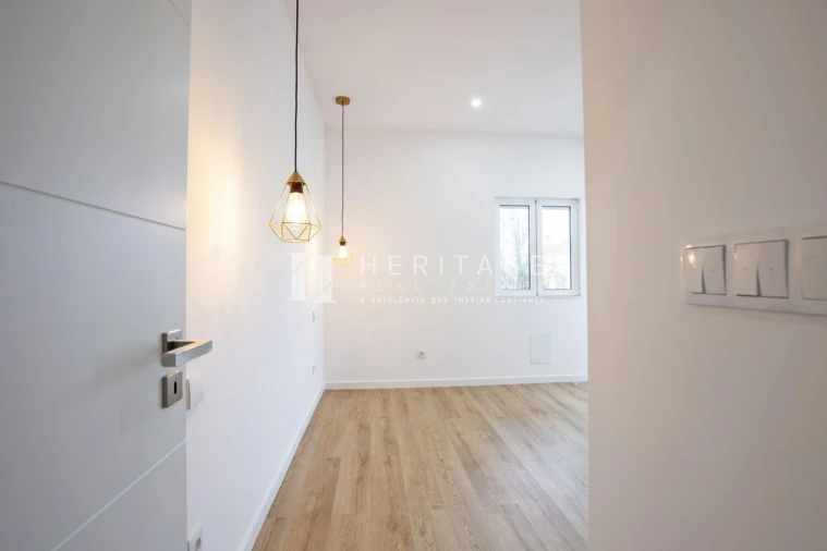 Apartamento T3 para Arrendamento em Barreiro e Lavradio Foto 8