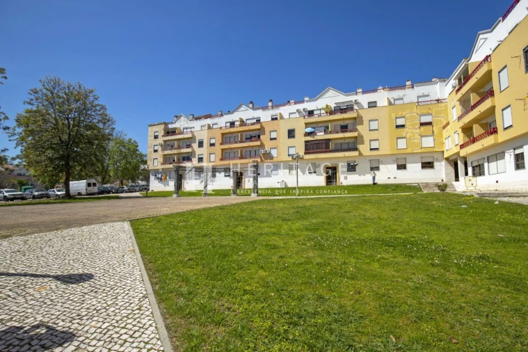 Apartamento T3 para Venda em Baixa da Banheira e Vale da Amoreira Foto 17