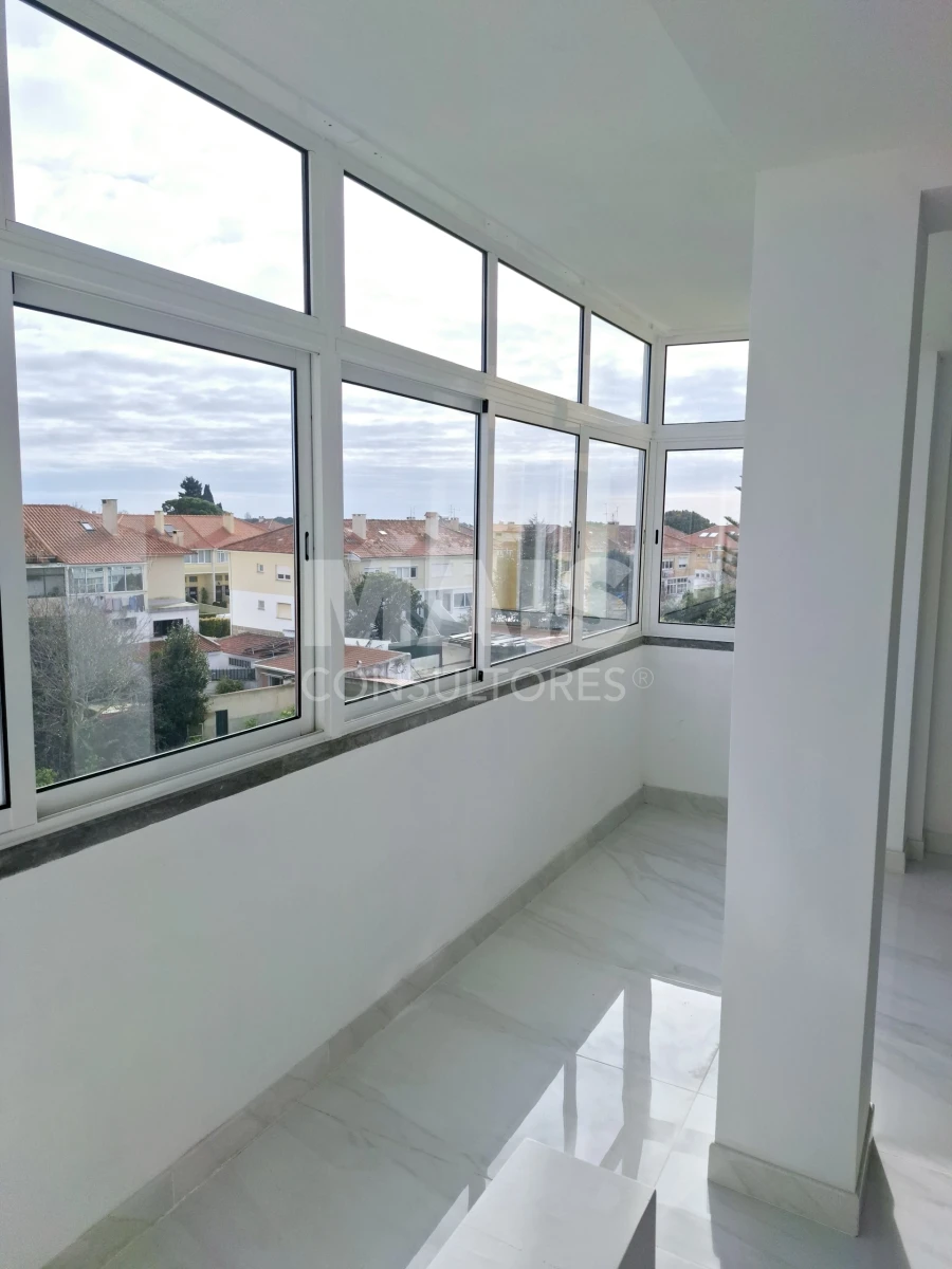 Apartamento T3 para Venda em Carcavelos e Parede Foto 9