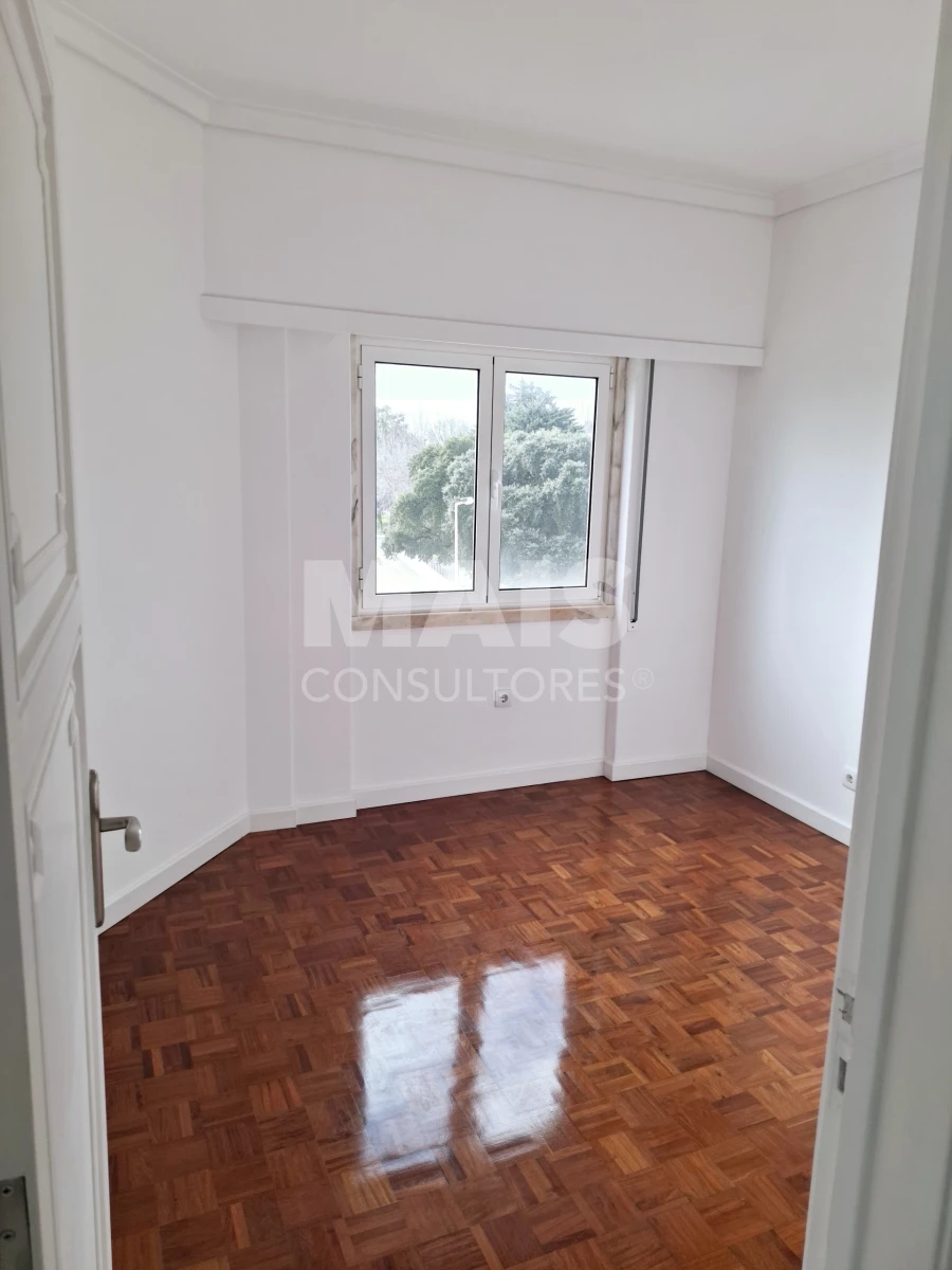 Apartamento T3 para Venda em Carcavelos e Parede Foto 6