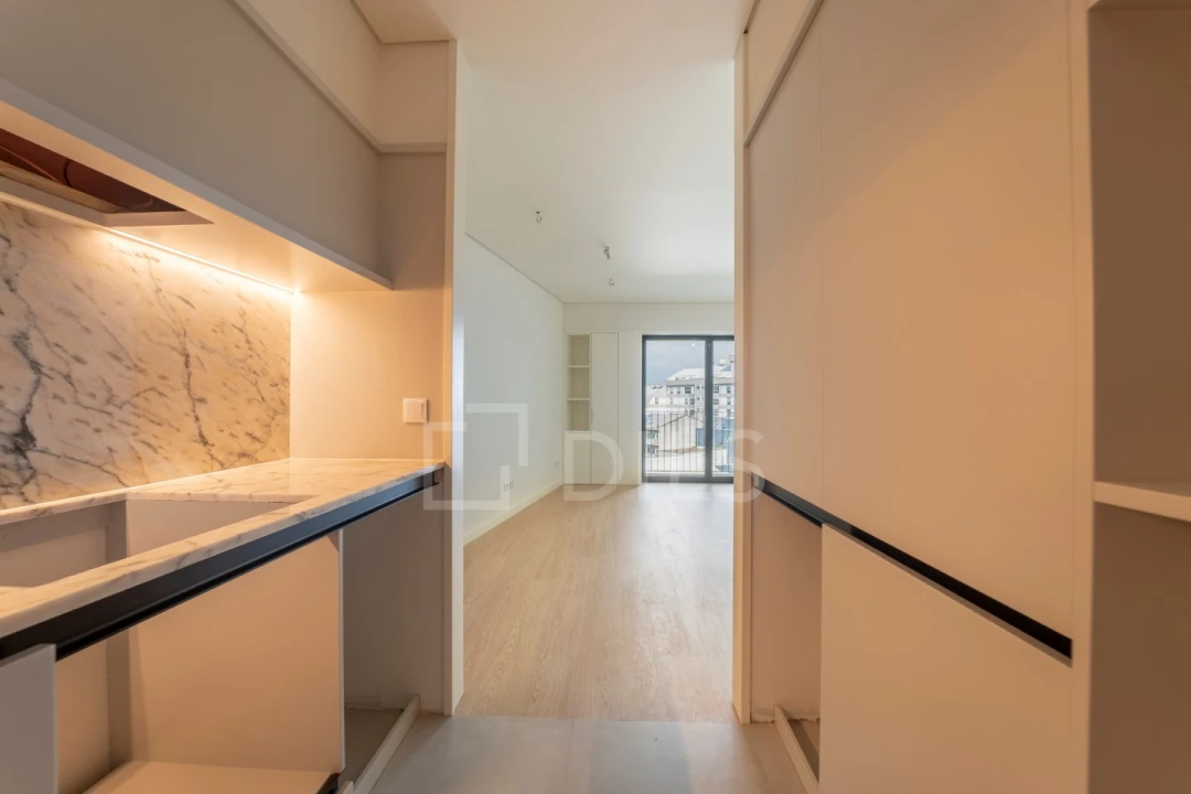 Apartamento T1 para Venda em Lordelo do Ouro e Massarelos Foto 6