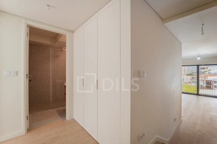 Apartamento T1 para Venda em Lordelo do Ouro e Massarelos Foto 3