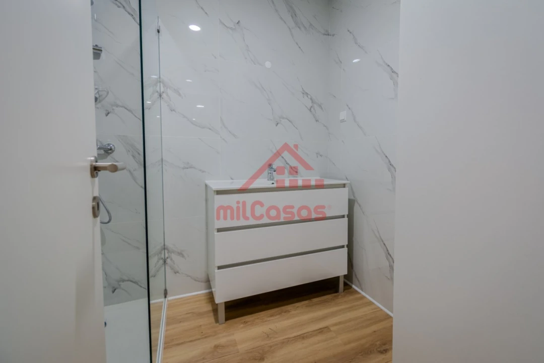 Apartamento T1 para Venda em Vilar Foto 10